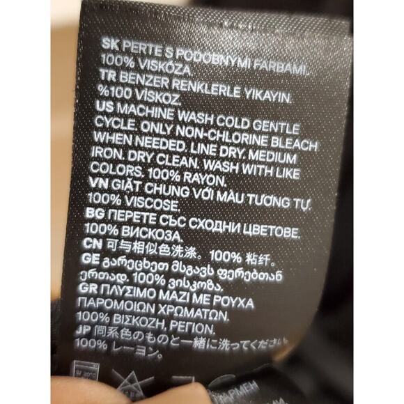 H&M Women's Solid Black 100% Viscose Half Sleeve Knee Length Dress Size Small - Picture 12 of 12